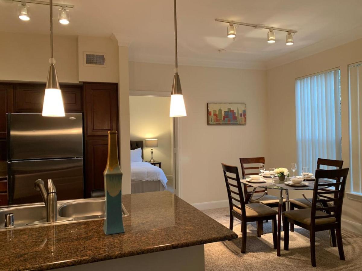 Luxury Fully Furnished Apartments By Nasa And Kemah Boardwalk Houston Room photo